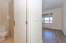 Prestigious 5 Bedroom Apartment in Twin Towers – Panoramic View over Lisbon