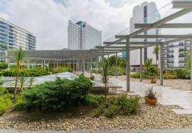 Prestigious 5 Bedroom Apartment in Twin Towers – Panoramic View over Lisbon