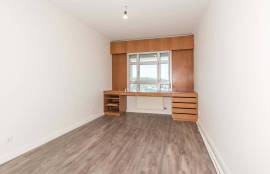 Prestigious 5 Bedroom Apartment in Twin Towers – Panoramic View over Lisbon