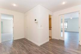 Prestigious 5 Bedroom Apartment in Twin Towers – Panoramic View over Lisbon