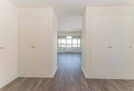 Prestigious 5 Bedroom Apartment in Twin Towers – Panoramic View over Lisbon