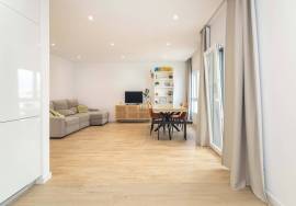 Semi-new 2 bedrooms in Alhos Vedros