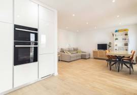 Semi-new 2 bedrooms in Alhos Vedros