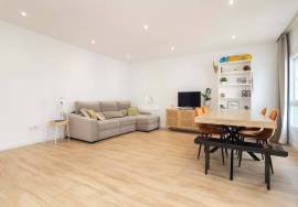 Semi-new 2 bedrooms in Alhos Vedros