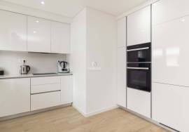 Semi-new 2 bedrooms in Alhos Vedros