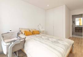 Semi-new 2 bedrooms in Alhos Vedros
