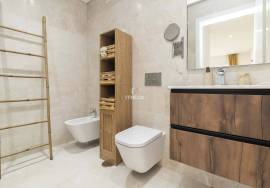 Semi-new 2 bedrooms in Alhos Vedros