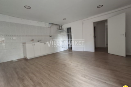 Refurbished 3 bedroom bank apartment located in Ramada, municipality of Odivelas Refurbished 3 bedroom bank apartment located in Ramada, municipality of Odivelas