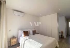 Fully Refurbished 4 Bedroom Villa in the Center of Faro with Rooftop and Private Garage