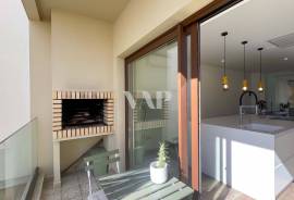 Fully Refurbished 4 Bedroom Villa in the Center of Faro with Rooftop and Private Garage