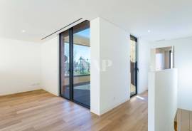 2 bedroom corner villa with private pool in central area, Vilamoura