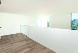 2 bedroom corner villa with private pool in central area, Vilamoura