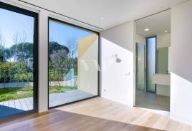 2 bedroom corner villa with private pool in central area, Vilamoura