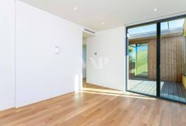 2 bedroom corner villa with private pool in central area, Vilamoura