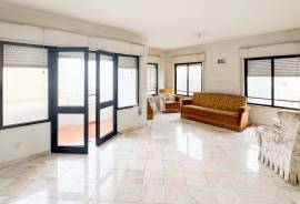 3 bedroom apartment in the center of Loulé