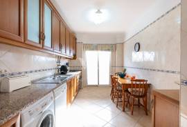 3 bedroom apartment with sea view in Quinta do Romão, Quarteira