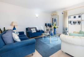 3 bedroom apartment with sea view in Quinta do Romão, Quarteira