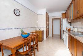 3 bedroom apartment with sea view in Quinta do Romão, Quarteira