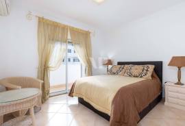 3 bedroom apartment with sea view in Quinta do Romão, Quarteira