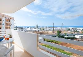 3 bedroom apartment with sea view in Quinta do Romão, Quarteira