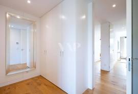 Luxury 3 Bedroom Apartment with Pool in Vilamoura