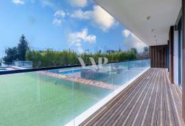 Luxury 3 Bedroom Apartment with Pool in Vilamoura