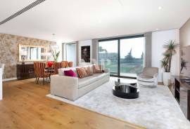 Luxury 3 Bedroom Apartment with Pool in Vilamoura