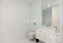 Luxury 3 Bedroom Apartment with Pool in Vilamoura