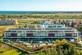 Luxury 3 Bedroom Apartment with Pool in Vilamoura