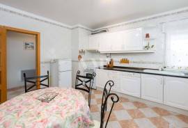 4 Bedroom Apartment with Sea View, Quarteira