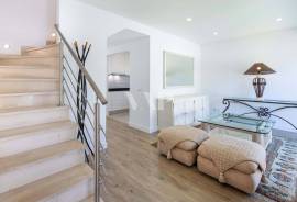 2 bedroom villa with pool, Vilamoura