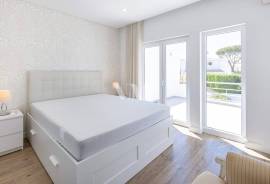 2 bedroom villa with pool, Vilamoura