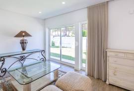 2 bedroom villa with pool, Vilamoura