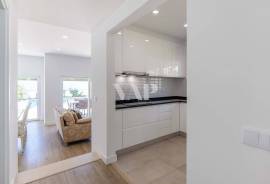 2 bedroom villa with pool, Vilamoura