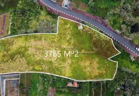 Excellent plot of land with magnificent views