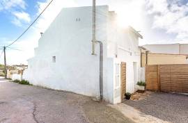 Semi-detached country house with garden near Fuzeta