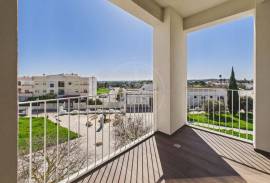 Impressive 3 bedroom top floor apartment in Moncarapacho