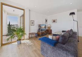 Impressive 3 bedroom top floor apartment in Moncarapacho