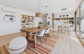 Impressive 3 bedroom top floor apartment in Moncarapacho