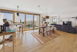 Impressive 3 bedroom top floor apartment in Moncarapacho