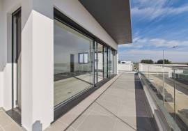 Brand New 6 Bedroom Contemporary Villa in Tavira Centre