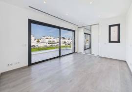 Brand New 6 Bedroom Contemporary Villa in Tavira Centre