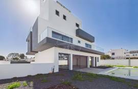 Brand New 6 Bedroom Contemporary Villa in Tavira Centre