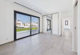 Brand New 6 Bedroom Contemporary Villa in Tavira Centre