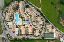 Semi-detached house T0+2 located in Ponta Grande Resort-Albufeira