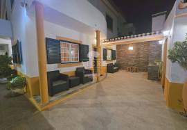 Luxury 4 Bedroom Villa in Quinta del Rey – Beja