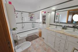 Luxury 4 Bedroom Villa in Quinta del Rey – Beja