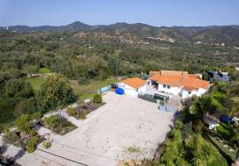 3 bedroom villa | with land | in Salir | Mountain view