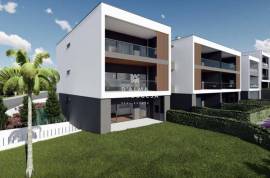 2 bedroom apartment on the ground floor with private garden |Olhos de Água - Albufeira