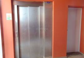 Stylish T2 Apartment for Sale in Portimão – Prime Investment Near Race Track